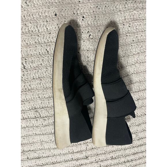 Vince Aston Solid Knit Fabric Slip On Sneakers Shoes Womens Size 7 M EU 37 Black